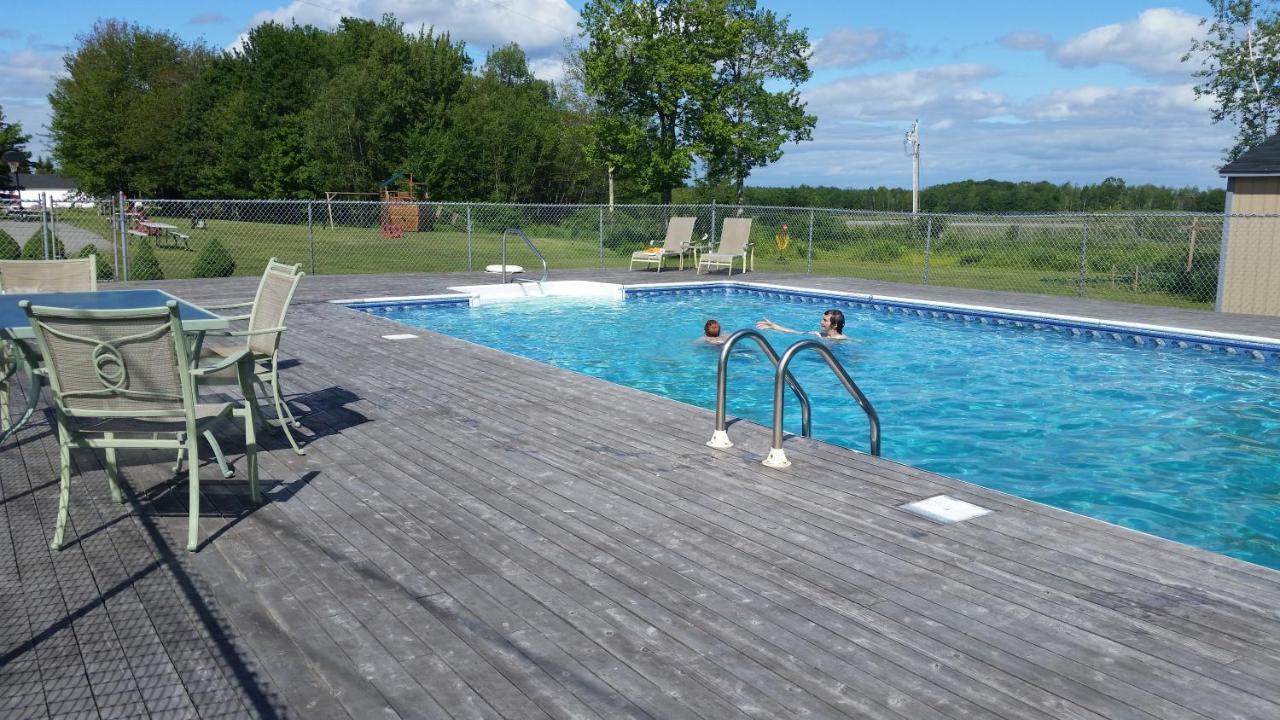 Acadia Sunrise Motel Trenton Exterior photo
